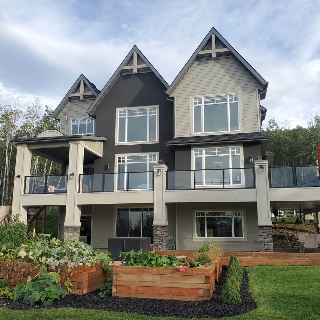 Clean Windows on Large Residential House